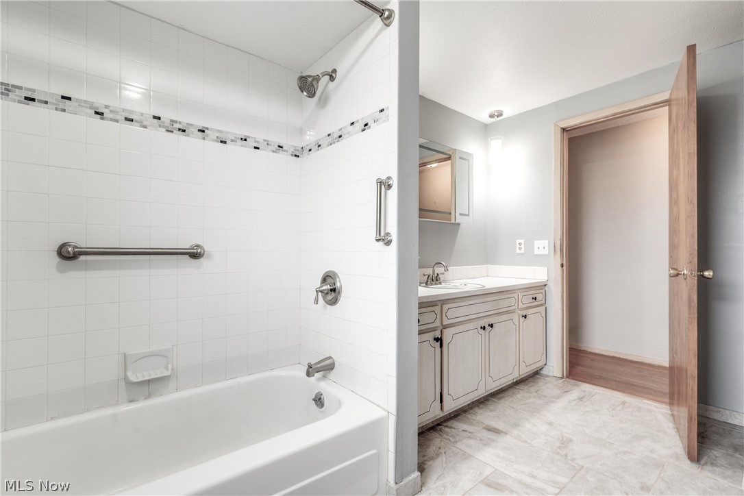 6826 Lynett Drive Parma OH 44129