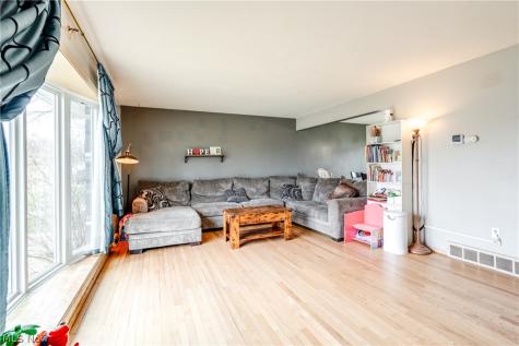 6826 Lynett Drive Parma OH 44129