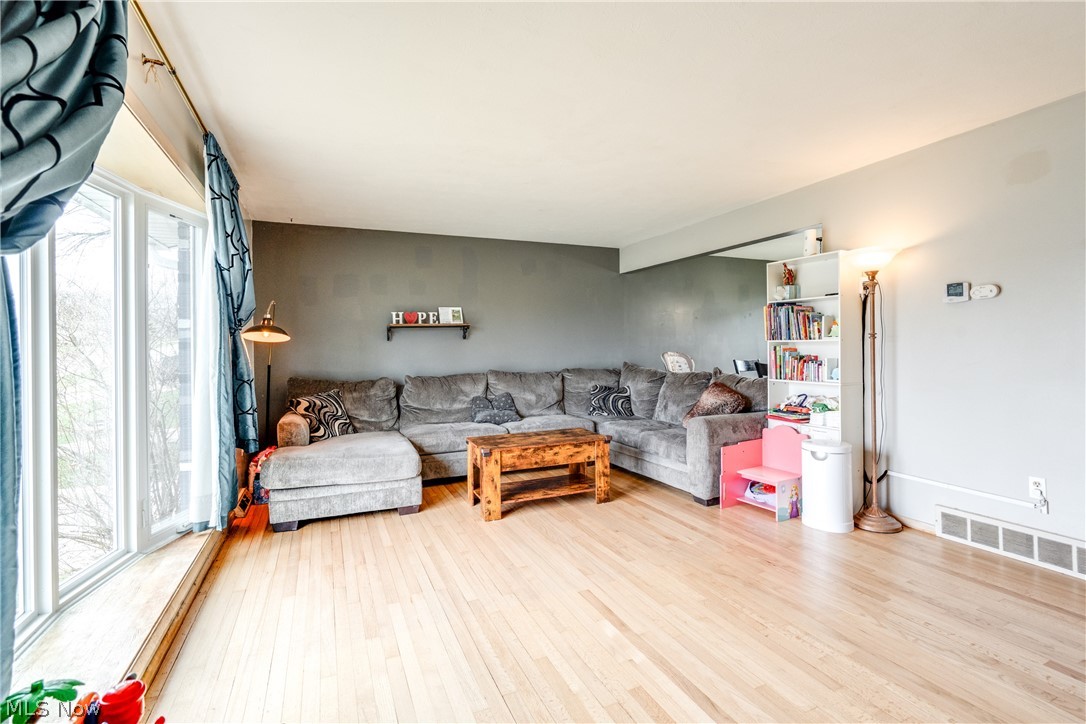 6826 Lynett Drive Parma OH 44129