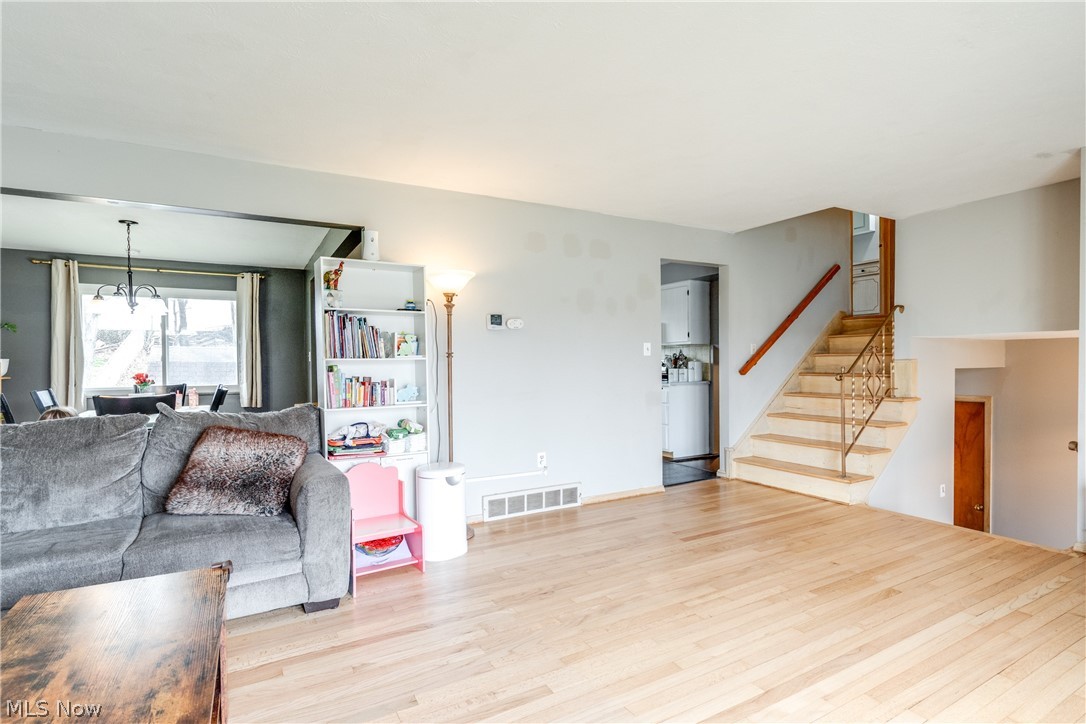 6826 Lynett Drive Parma OH 44129