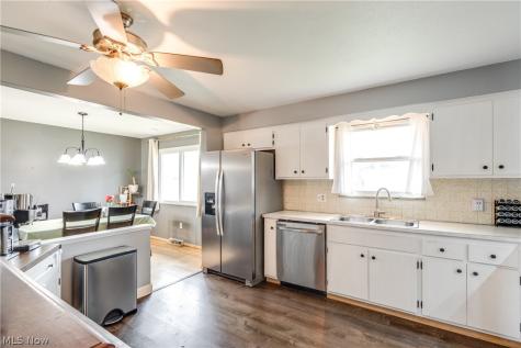 6826 Lynett Drive Parma OH 44129