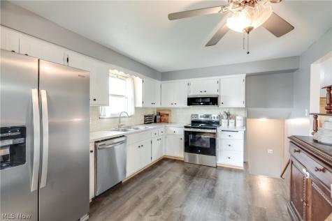 6826 Lynett Drive Parma OH 44129