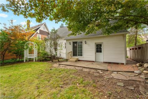 11 Ross Drive Akron OH 44313