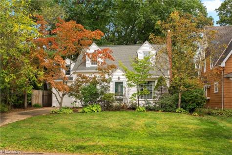 11 Ross Drive Akron OH 44313