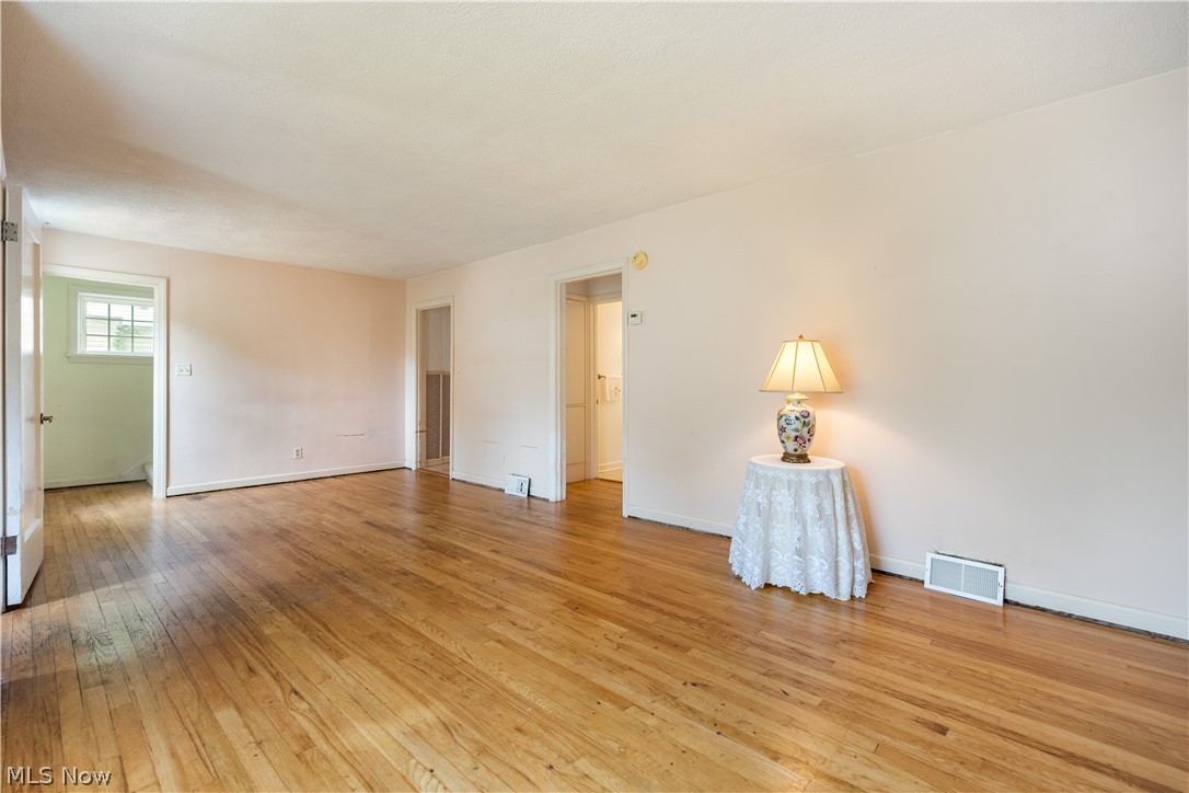 11 Ross Drive Akron OH 44313