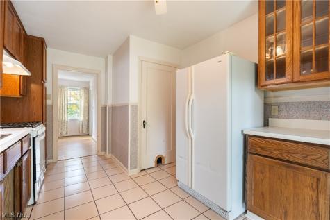 11 Ross Drive Akron OH 44313
