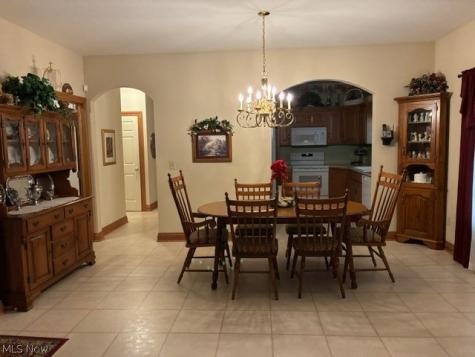 2940 Villa Glen Circle NW Canton OH 44708