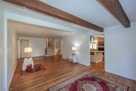 490 Bassett Road Bay Village OH 44140