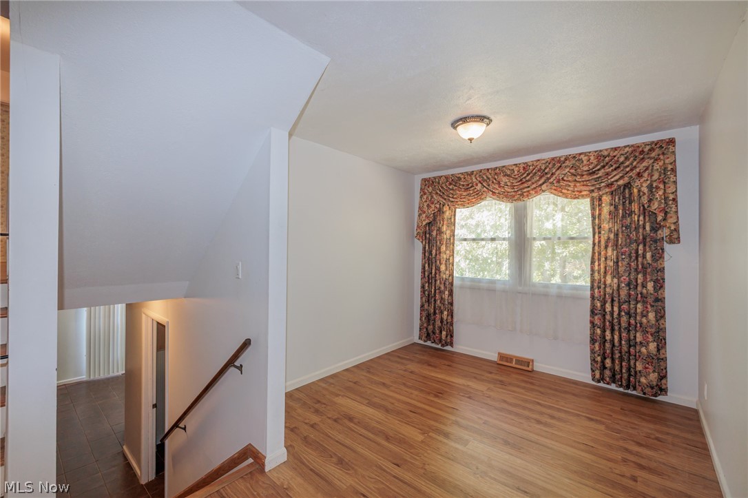 490 Bassett Road Bay Village OH 44140
