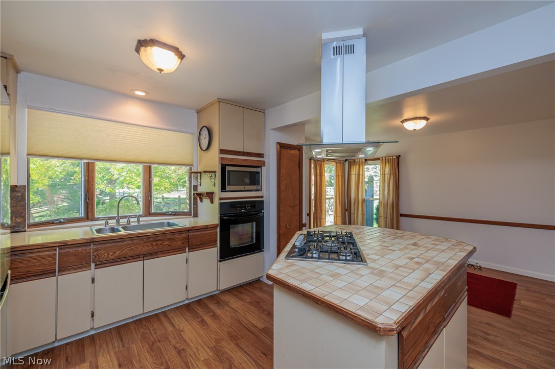 490 Bassett Road Bay Village OH 44140