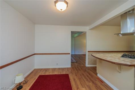 490 Bassett Road Bay Village OH 44140