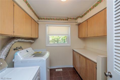 490 Bassett Road Bay Village OH 44140