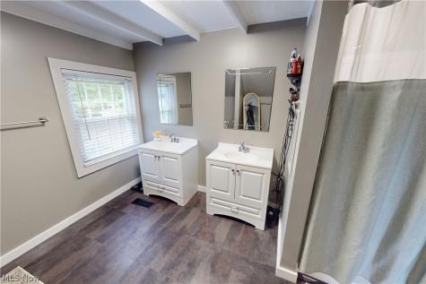 3695 Mogadore Road Mogadore OH 44260