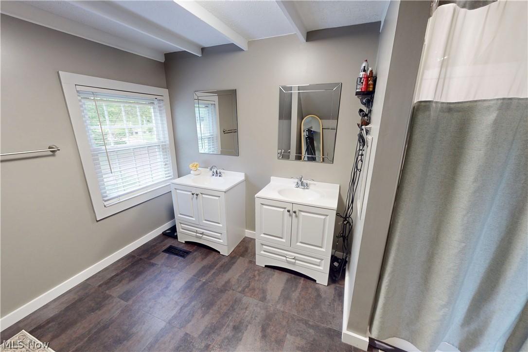 3695 Mogadore Road Mogadore OH 44260