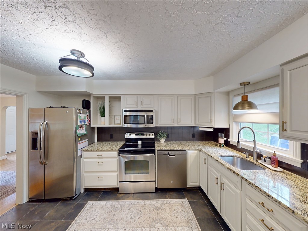 3695 Mogadore Road Mogadore OH 44260