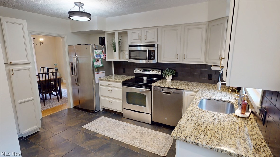 3695 Mogadore Road Mogadore OH 44260