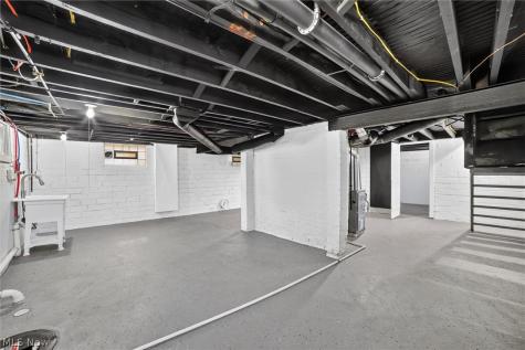 8408 Wesley Drive Parma OH 44129