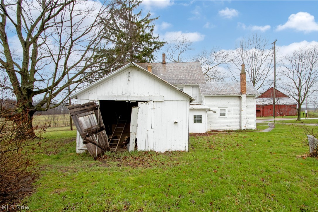 907 N Mount Eaton Road Dalton OH 44618
