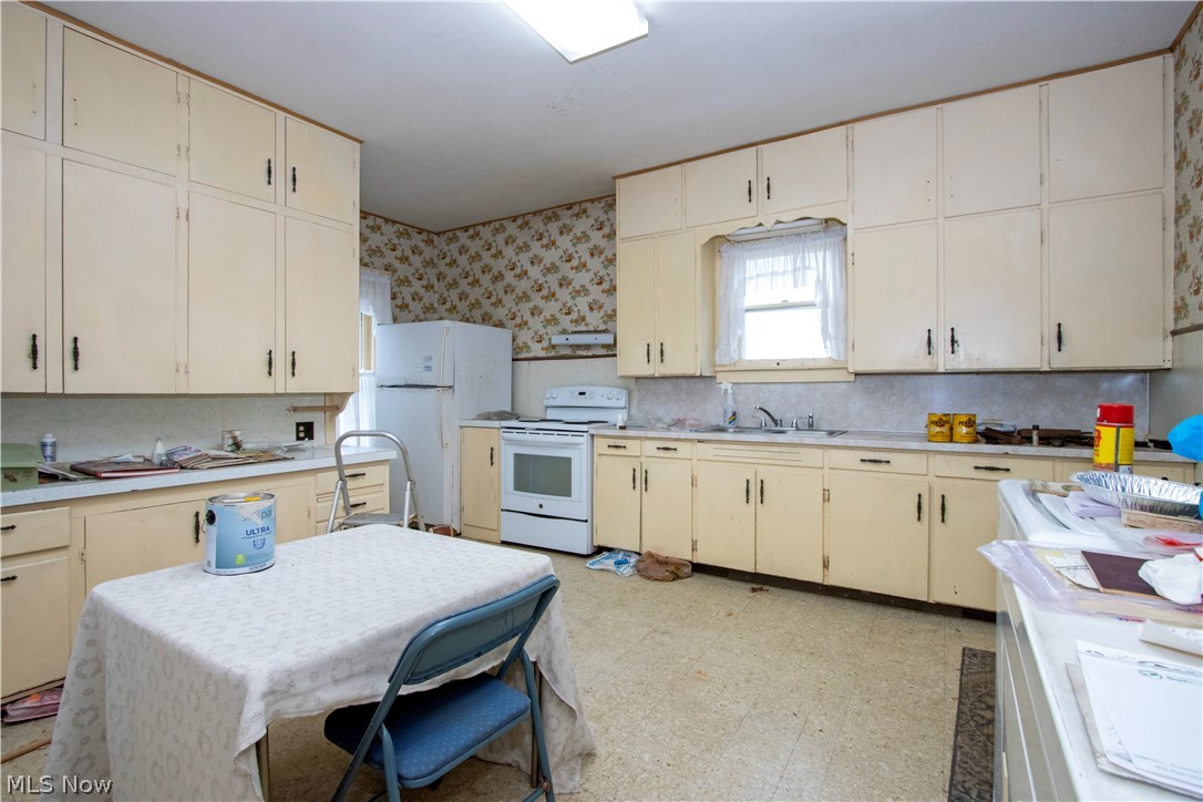 907 N Mount Eaton Road Dalton OH 44618