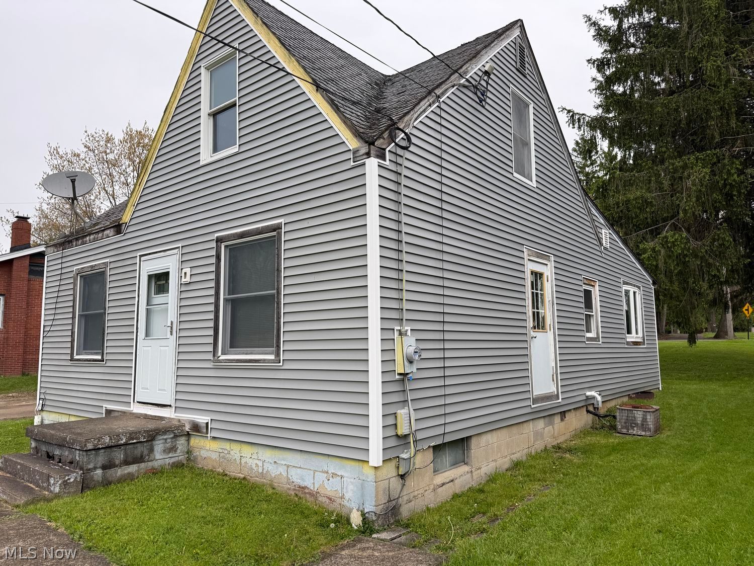 339 Westminster Avenue Austintown OH 44515