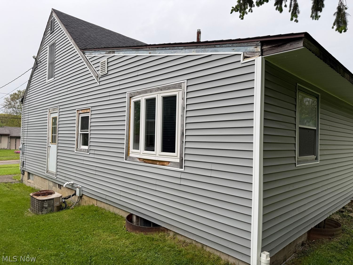339 Westminster Avenue Austintown OH 44515