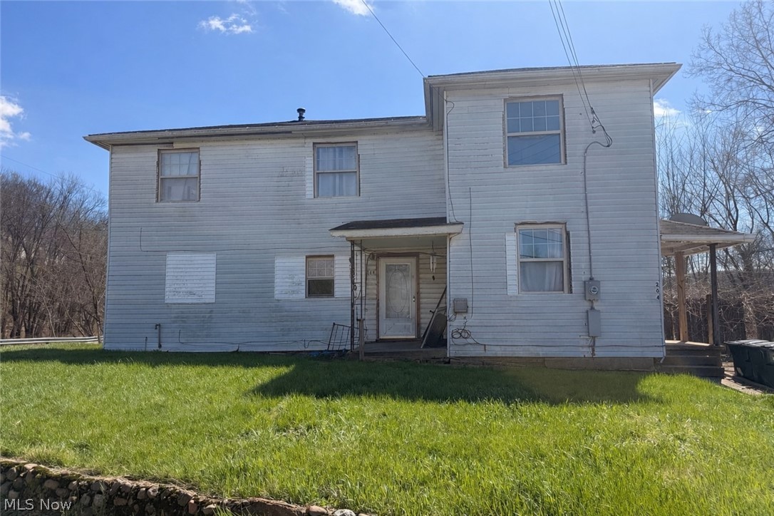 204 Trenton Avenue Uhrichsville OH 44683