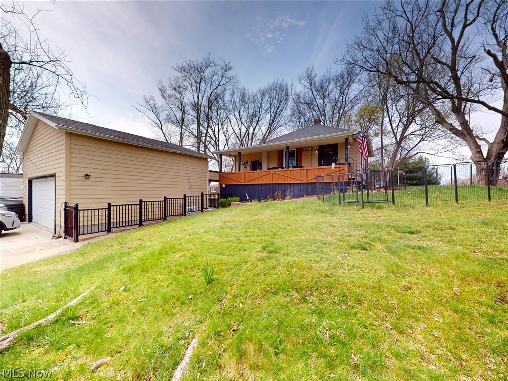 674 Portage Lakes Drive Akron OH 44319