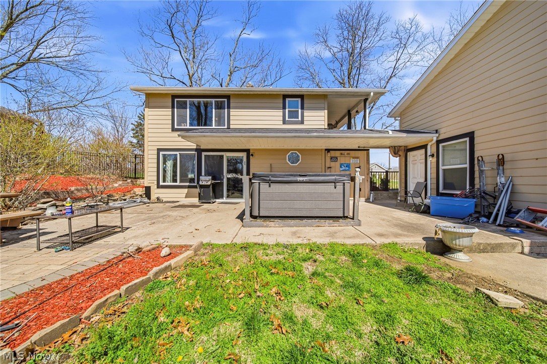 674 Portage Lakes Drive Akron OH 44319