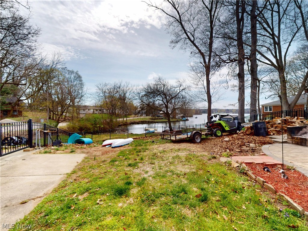 674 Portage Lakes Drive Akron OH 44319