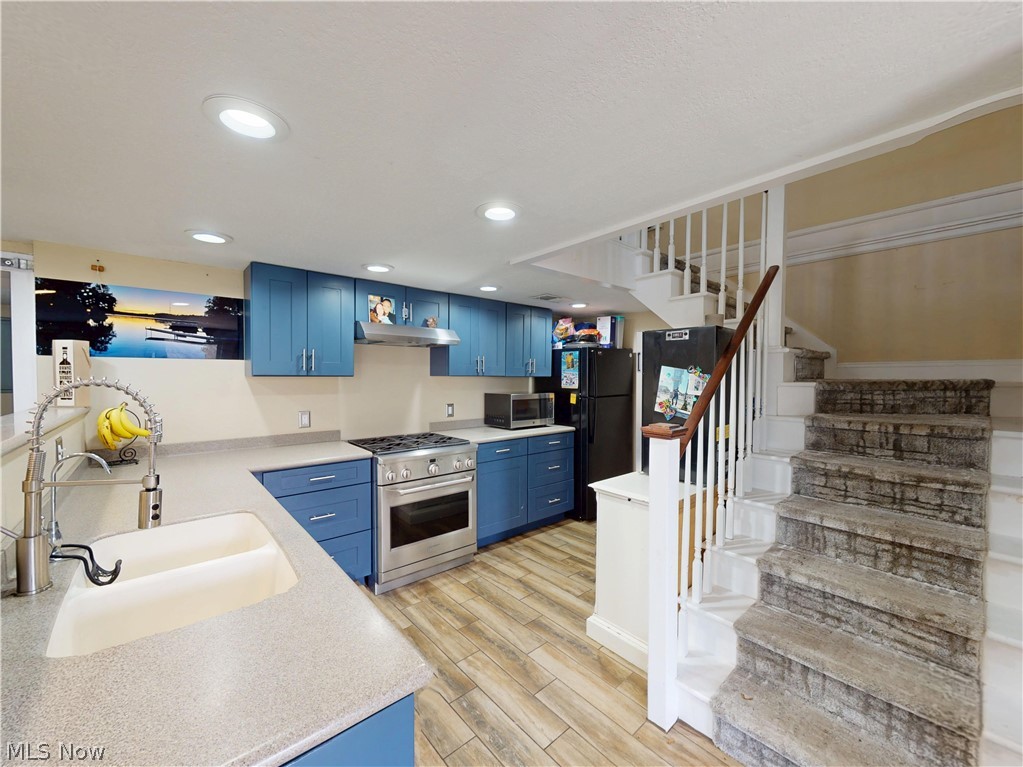 674 Portage Lakes Drive Akron OH 44319