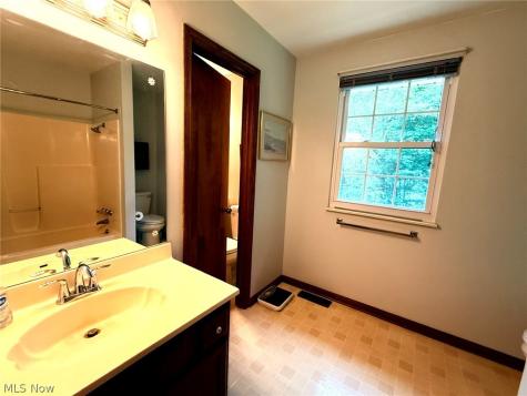114 Shady Lane Marietta OH 45750