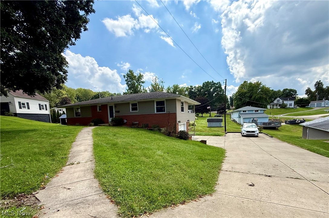 1719 Cambridge Road Coshocton OH 43812
