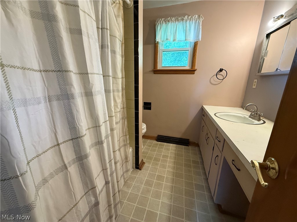 1719 Cambridge Road Coshocton OH 43812