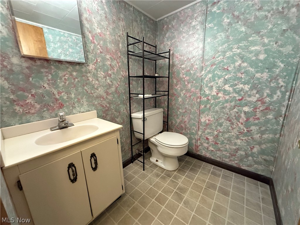 1719 Cambridge Road Coshocton OH 43812