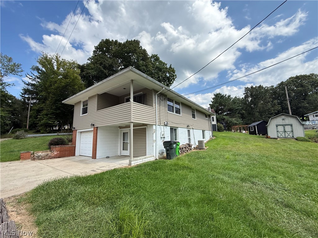 1719 Cambridge Road Coshocton OH 43812