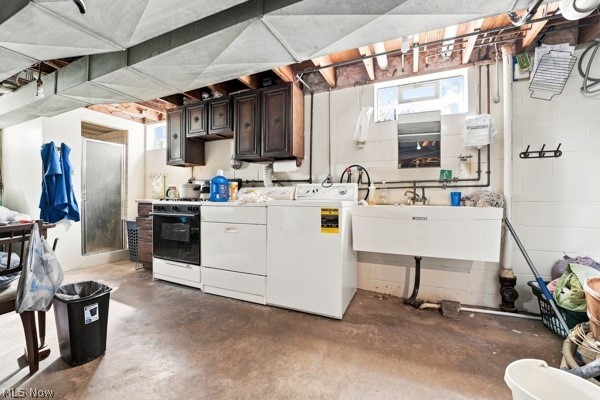 8 Sioux Trail Girard OH 44420