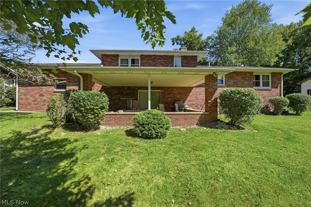 8 Sioux Trail Girard OH 44420