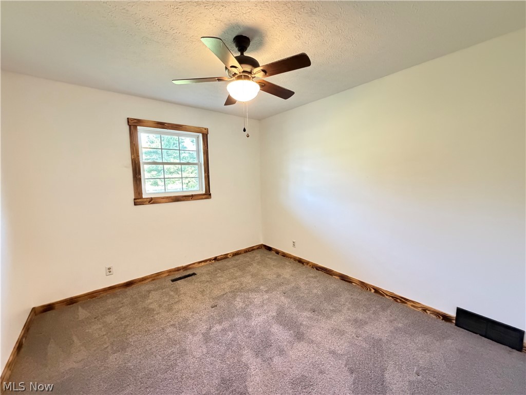 9754 Stonecreek Road Newcomerstown OH 43832