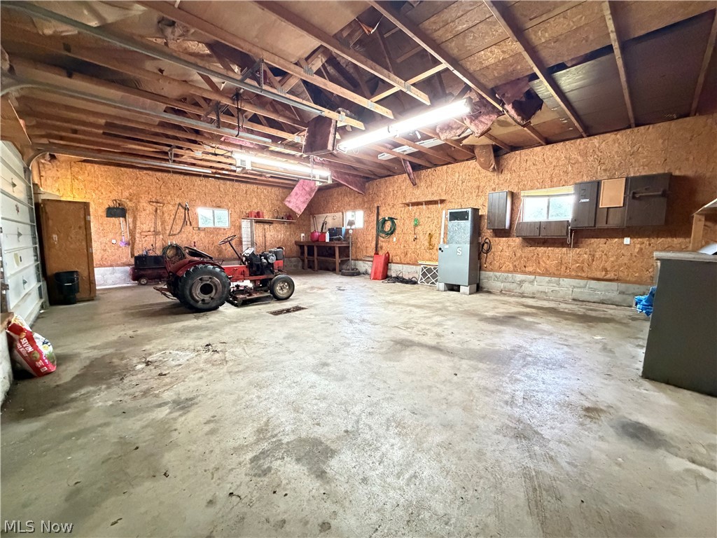 9754 Stonecreek Road Newcomerstown OH 43832