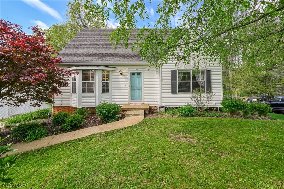1722 W Idlewood Drive Twinsburg OH 44087