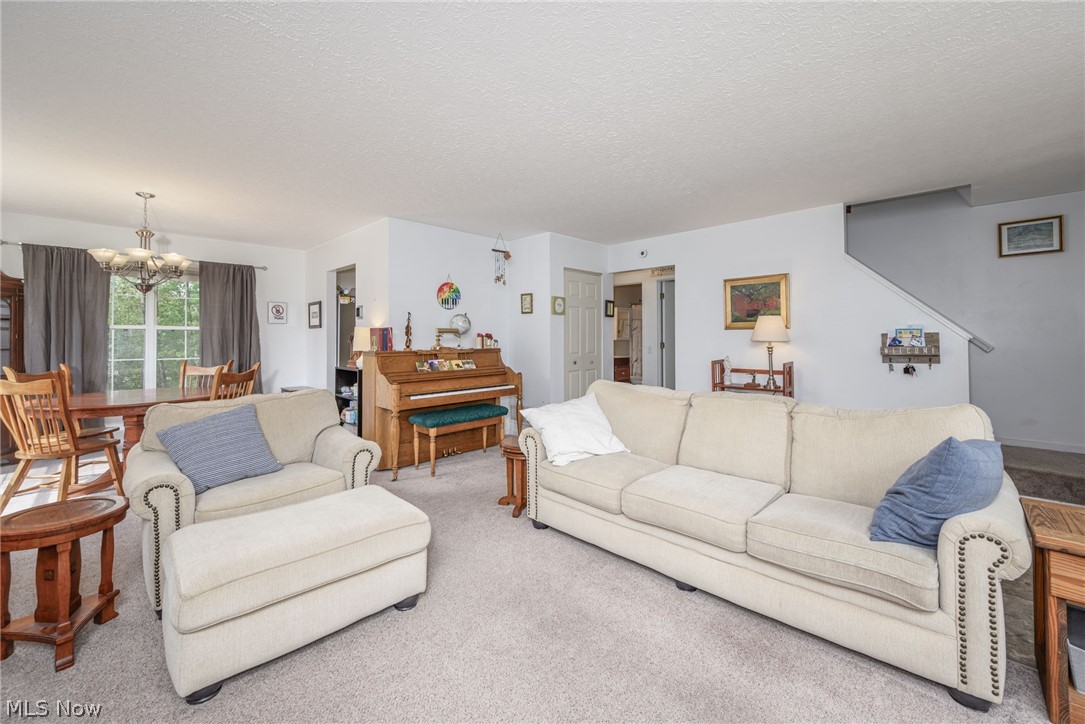 1722 W Idlewood Drive Twinsburg OH 44087
