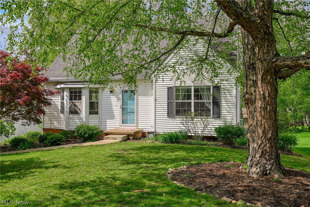 1722 W Idlewood Drive Twinsburg OH 44087