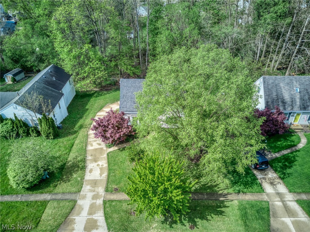 1722 W Idlewood Drive Twinsburg OH 44087