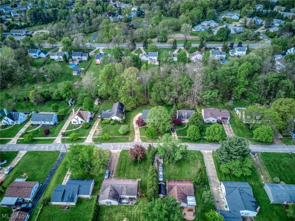 1722 W Idlewood Drive Twinsburg OH 44087