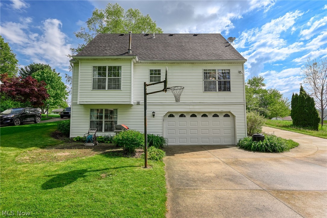 1722 W Idlewood Drive Twinsburg OH 44087