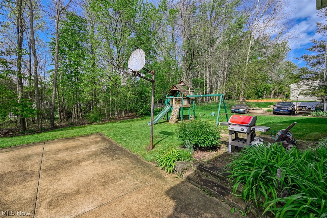 1722 W Idlewood Drive Twinsburg OH 44087