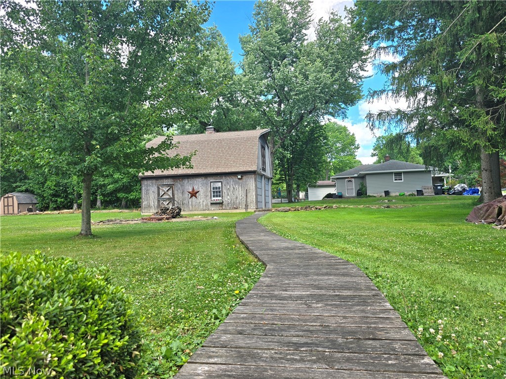 285 N Turner Road Austintown OH 44515