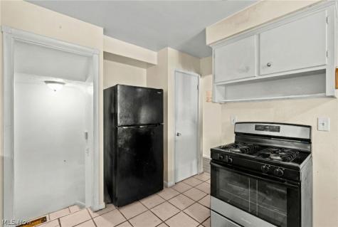 3817 Woodbridge Avenue Cleveland OH 44109