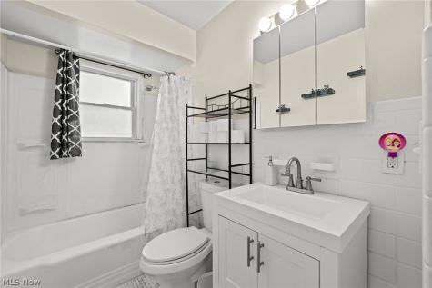 3817 Woodbridge Avenue Cleveland OH 44109