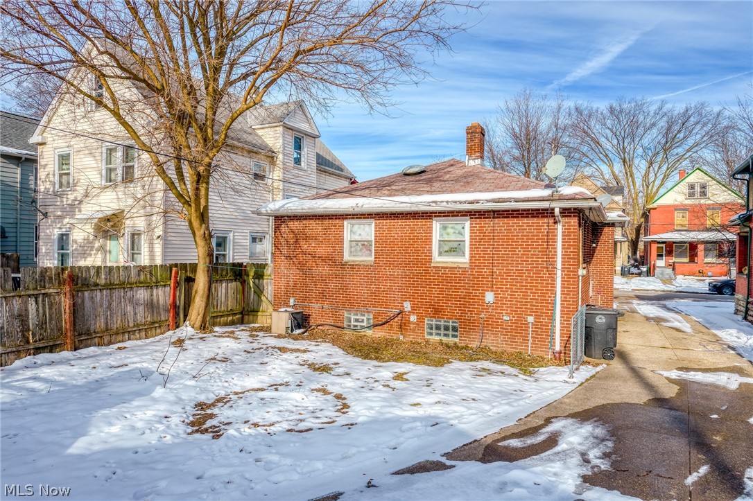 3817 Woodbridge Avenue Cleveland OH 44109